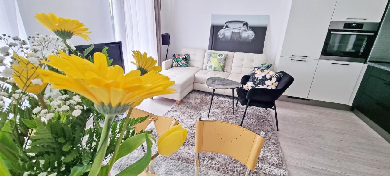 Casa Bianca - 2 Bedroom Design Apartment Трієст Екстер'єр фото