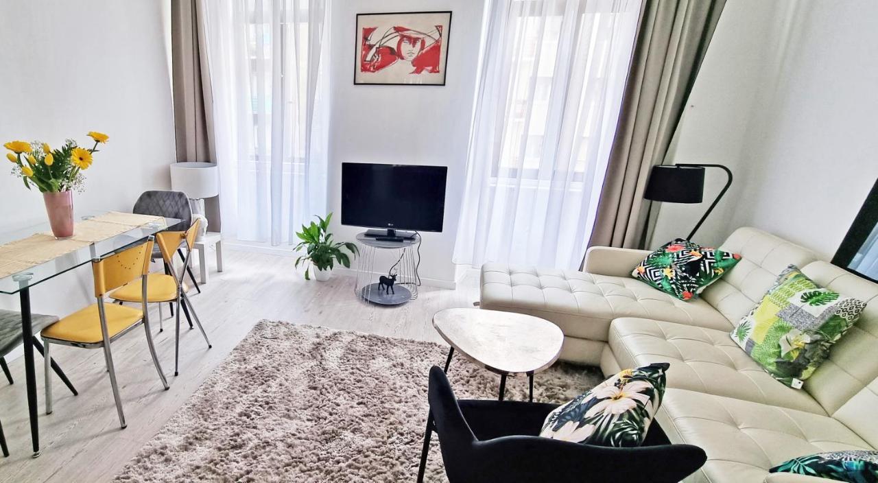 Casa Bianca - 2 Bedroom Design Apartment Трієст Екстер'єр фото
